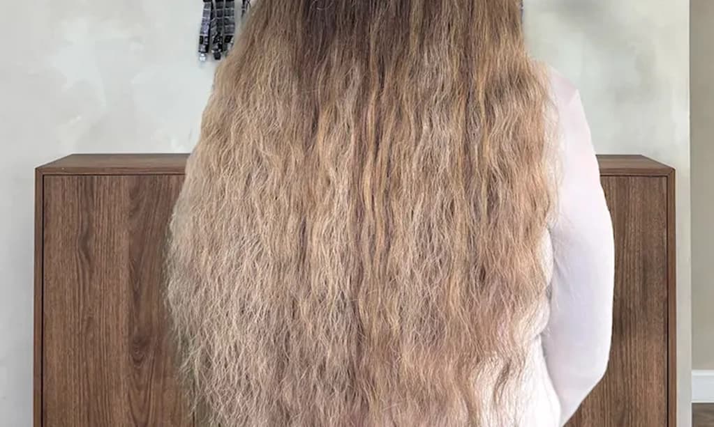 Curly hair extensions